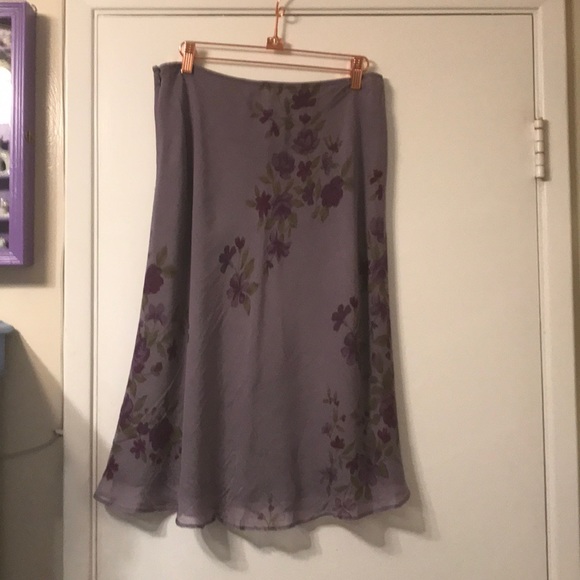 unknown Dresses & Skirts - Pretty Floral Skirt